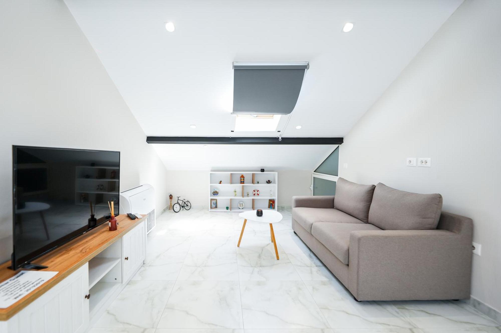 City Center Hideout - Studio Apartment Тирана Экстерьер фото
