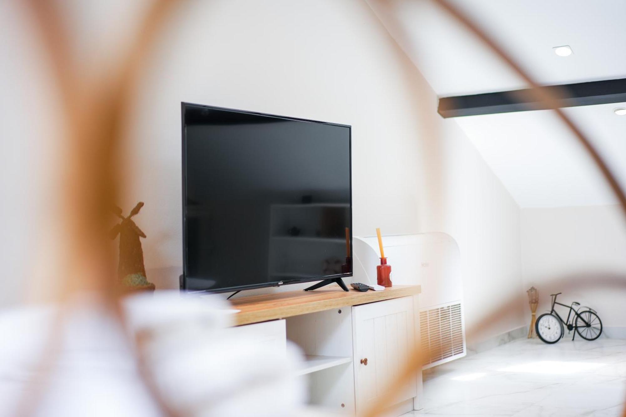 City Center Hideout - Studio Apartment Тирана Экстерьер фото